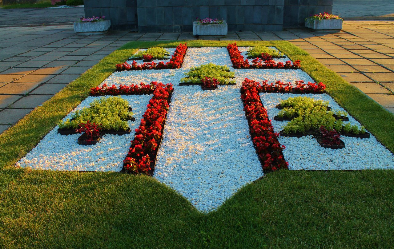 Клумба арабеска своими руками 41